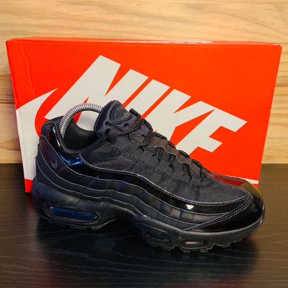 New Nike Women's Air Max 95 Triple Black Running - Picture 8 of 8